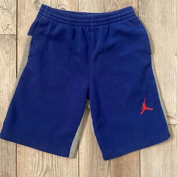 Jordan Other - JORDAN Sweat Shorts Size Youth Large